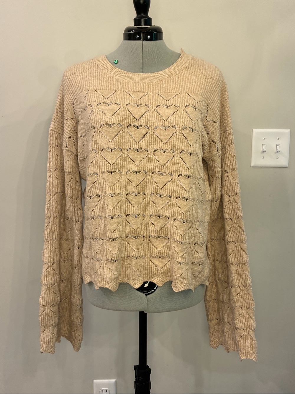 Open-Knit Heart Pattern Crewneck Sweater in Cream 0105